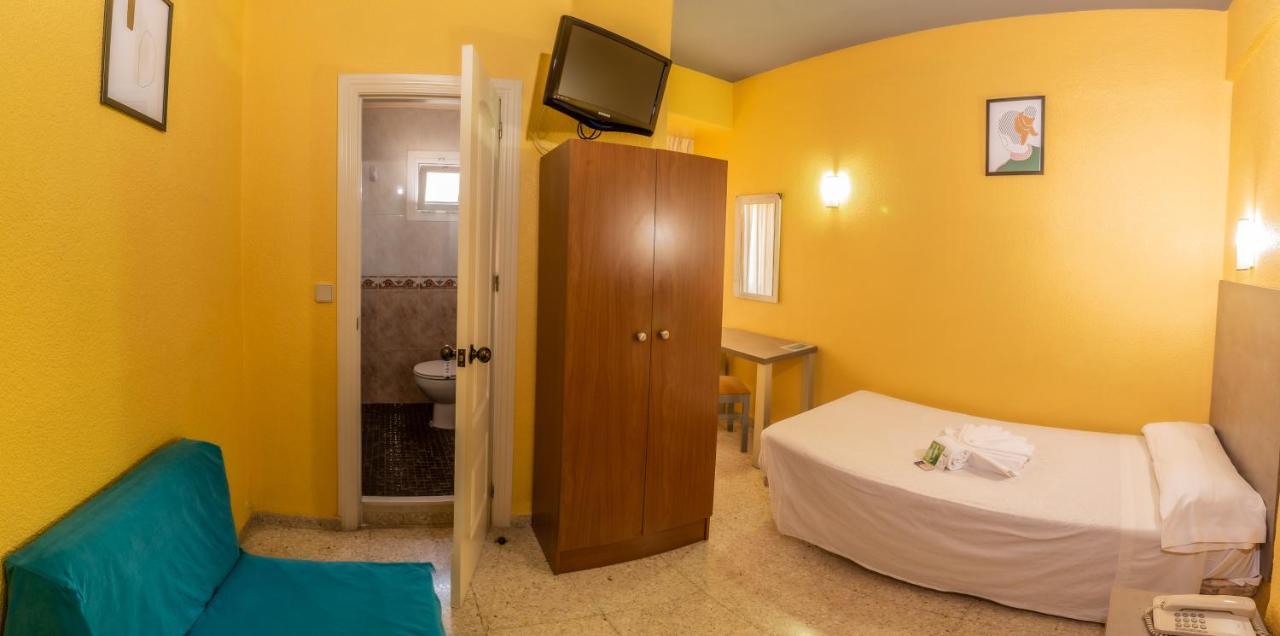 Hotel Universal Murcia Bagian luar foto