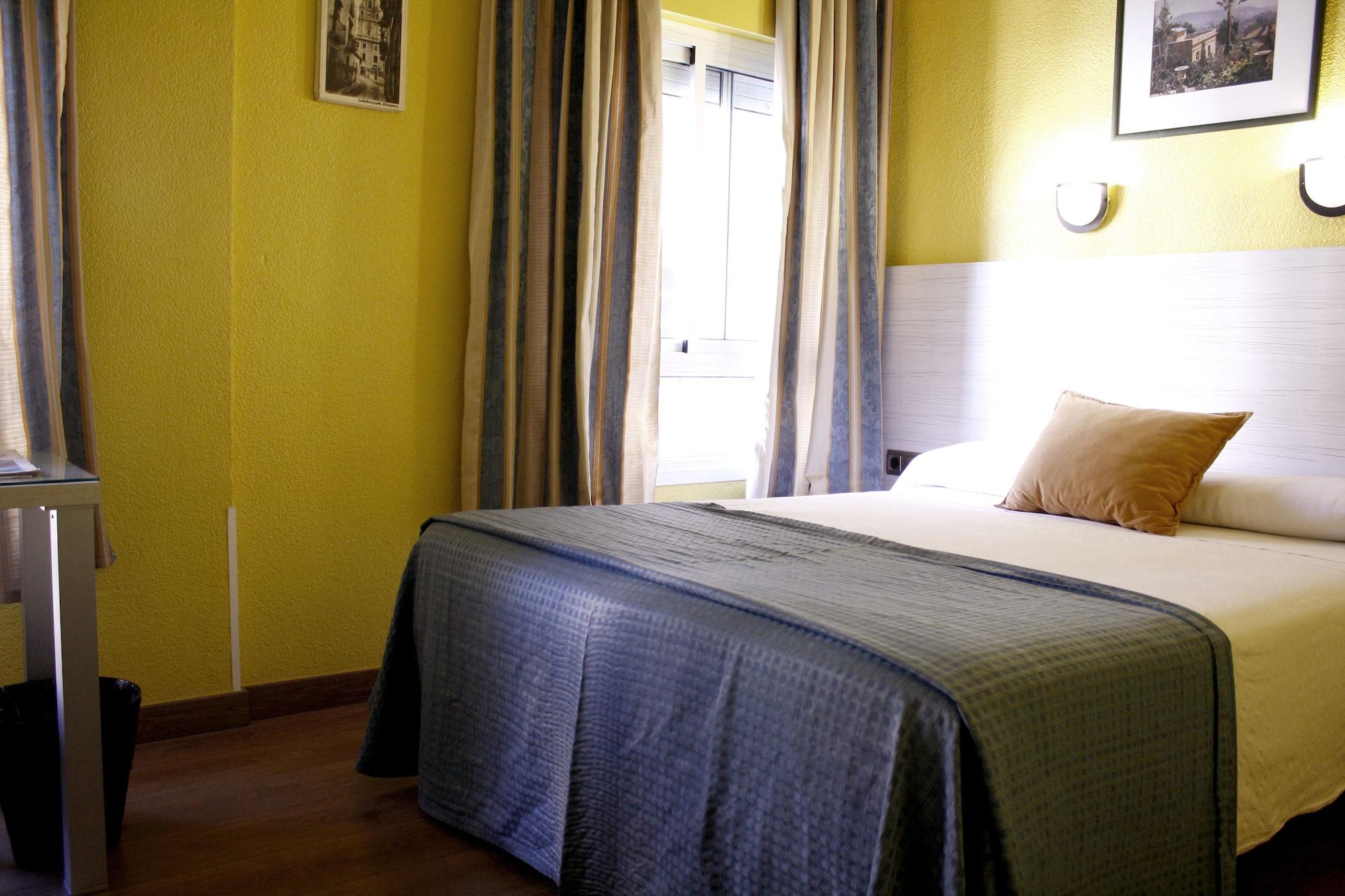 Hotel Universal Murcia Bagian luar foto