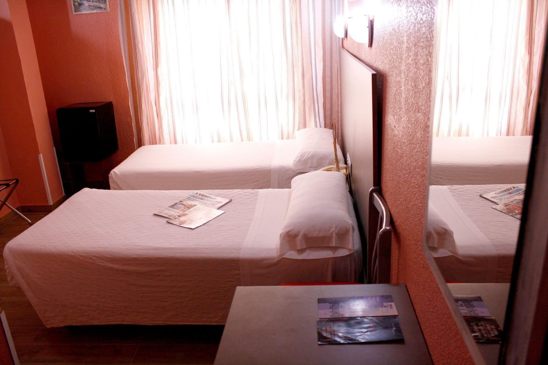 Hotel Universal Murcia Bagian luar foto