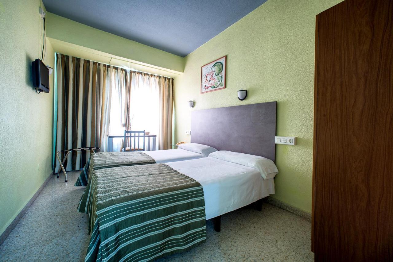 Hotel Universal Murcia Bagian luar foto